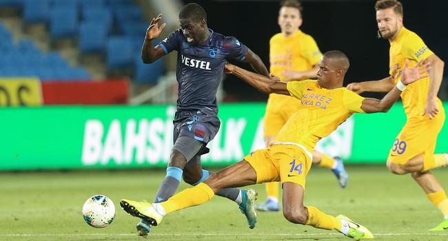 Trabzonspor ile MKE Ankaragücü sahadan 1-1 berabere ayrıldı