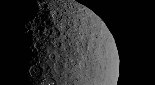 Ceres adlı cüce gezegene iniş yaptı