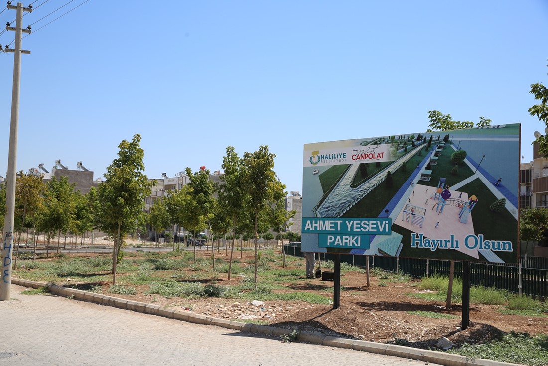 AHMET YESEVİ’DEKİ YENİ PARKLARDA ÇALIŞMALAR SÜRÜYOR