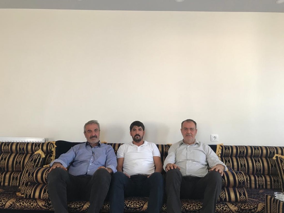Aziz Akkuş, İpek Ailesini Ziyaret Etti